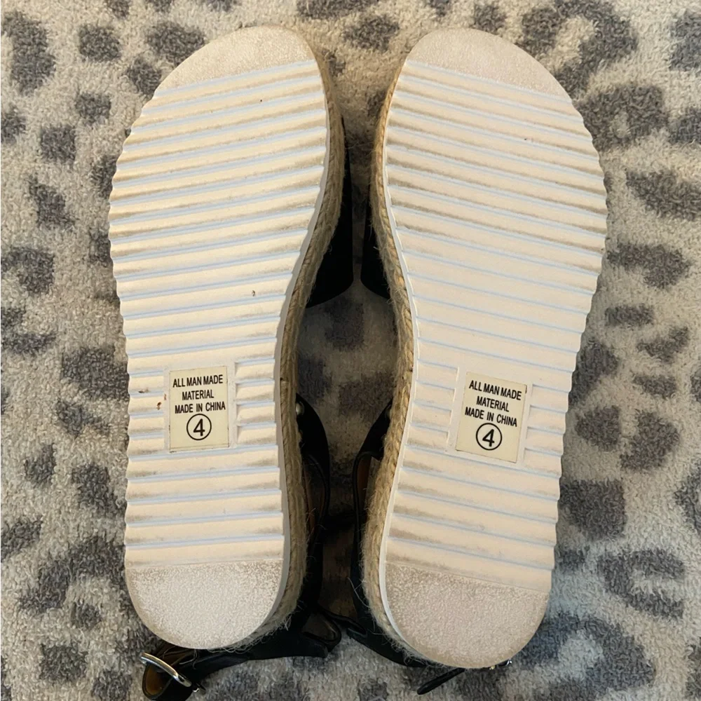 SODA SIZE 4 BLACK ESPADRILLES SANDALS